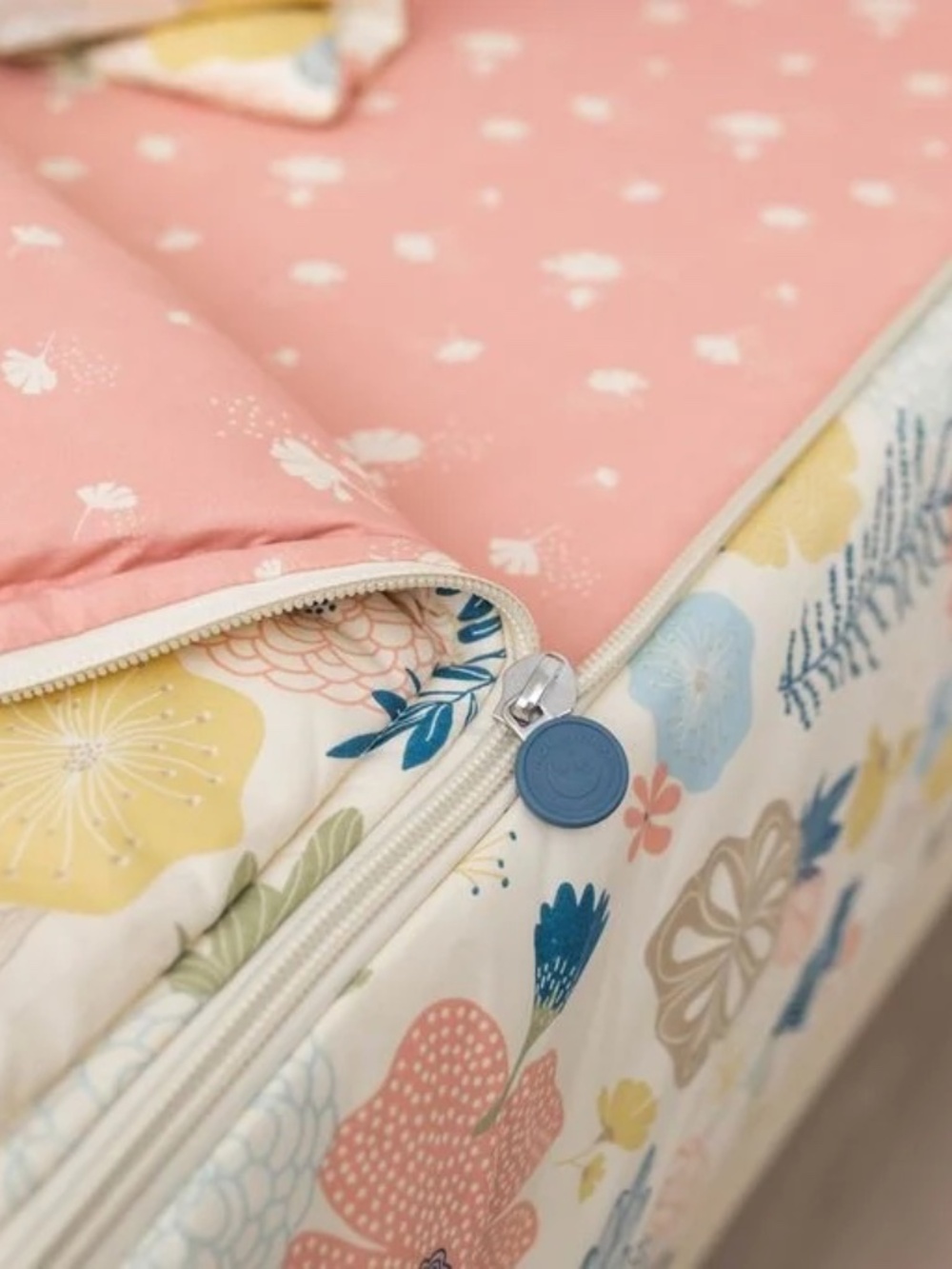 Nod & Winks by Beddy’s Zipper Bedding - Blossoms